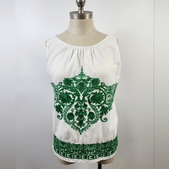 Max Studio Specialty Product Women's White Green Embroidered Women's Top, sz SM - Picture 1 of 12